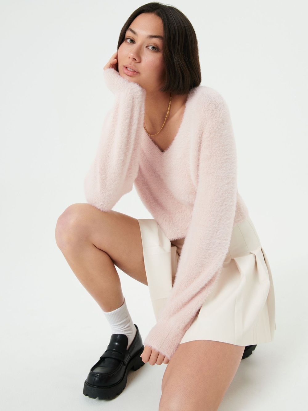 Sunday Best Soft V-Neck Fuzzy Sweater - Light Pink Size XS